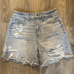 Women’s Size 6 AE Baggy Mom Short